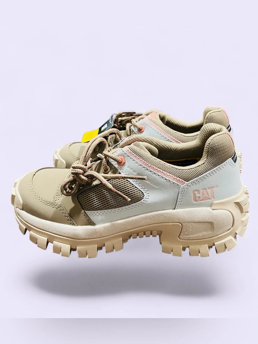 CAT NWT Caterpillar Sport Beige and Subtle Pink Women's Sneakers. SIZE 8. W